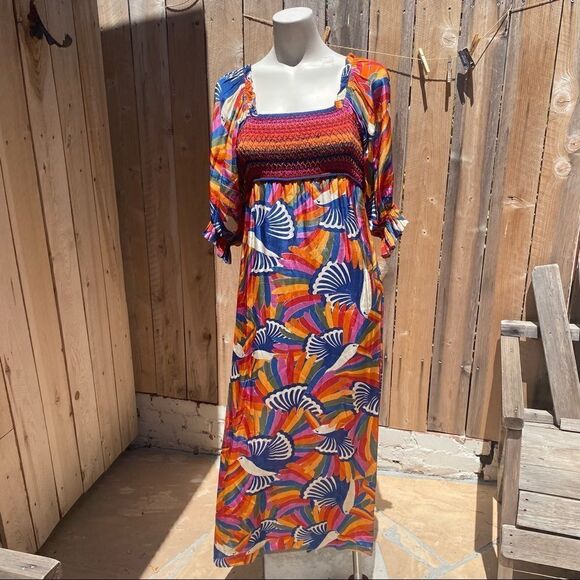 FARM Rio Rainbow Toucan Smocked Maxi size medium - Picture 2 of 16